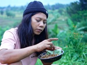 Saat Bagian Sensitif Dede Inoen Diamuk Piton