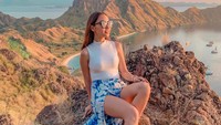 Dari situ dia mulai ikut casting hingga akhirnya jadi reporter olahraga seperti saat ini. (Foto: dok. Instagram @nat.germania)