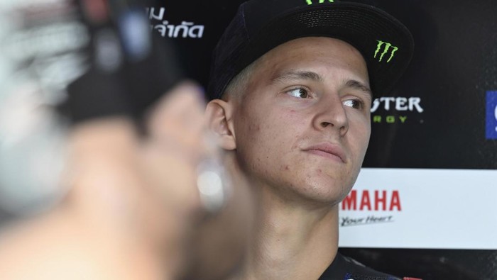 DOHA, QATAR - MARCH 05: Fabio Quartararo of France and Monster Energy Yamaha MotoGP Team looks on in box during the MotoGP of Qatar - Qualifying at Losail Circuit on March 05, 2022 in Doha, Qatar. (Photo by Mirco Lazzari gp/Getty Images,)