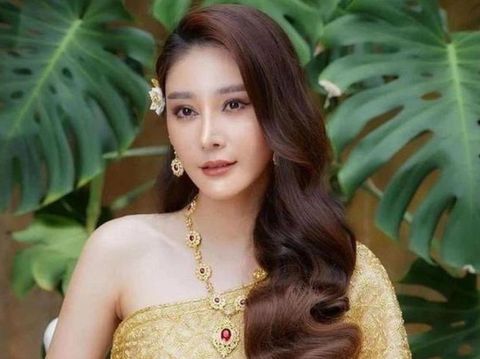 Aktris Thailand Tangmo Nida. Kematiannya masih diselidiki.