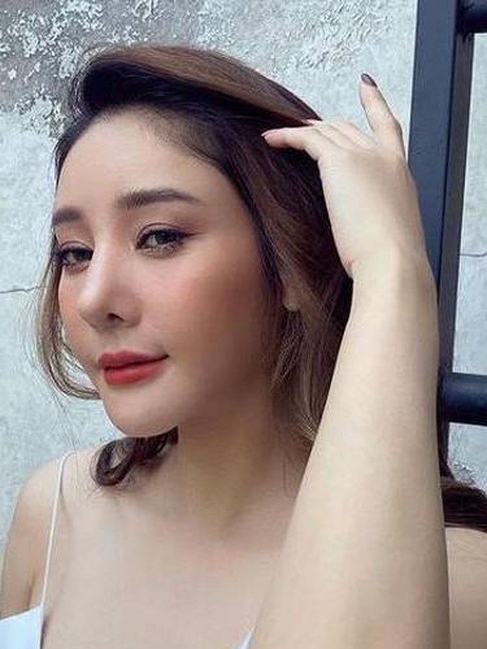 Aktris Thailand Tangmo Nida. Kematiannya masih diselidiki.