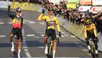 Trio Jumbo Visma Sabet Podium Paris-Nice Etape 1