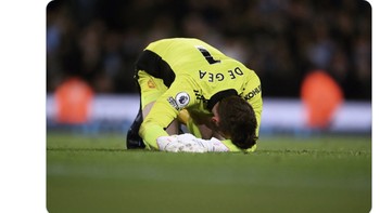 Di pertandingan ini, De Gea jadi pesakitan. Foto: Twitter