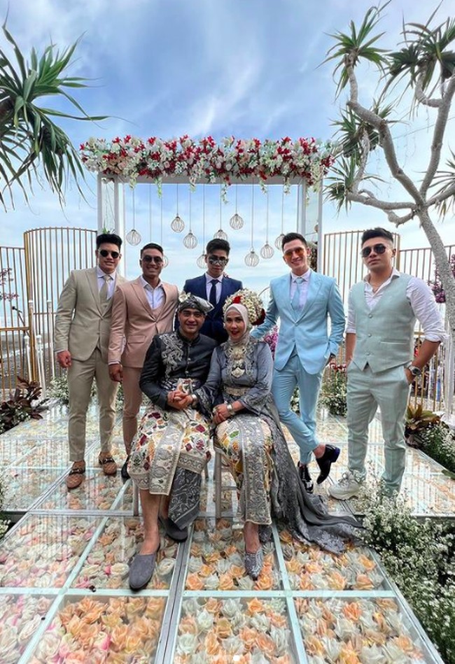 Inilah momen akad nikah Ferry dan Venna. Ini menjadi pernikahan kedua bagi Venna dan Ferry. Foto: dok. Instagram