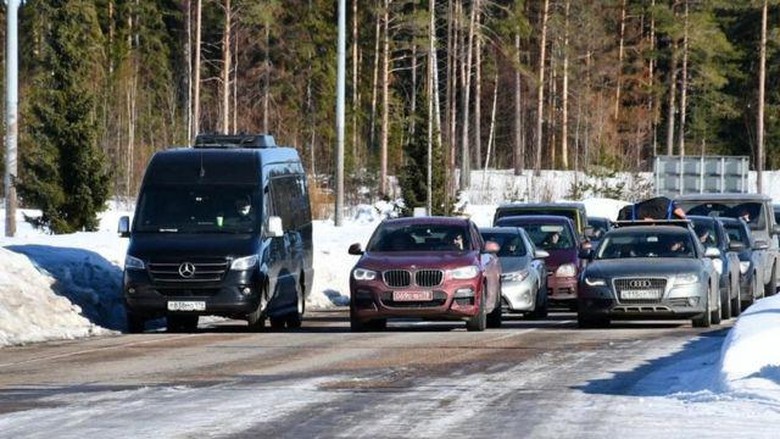Warga Rusia kabur ke Finlandia