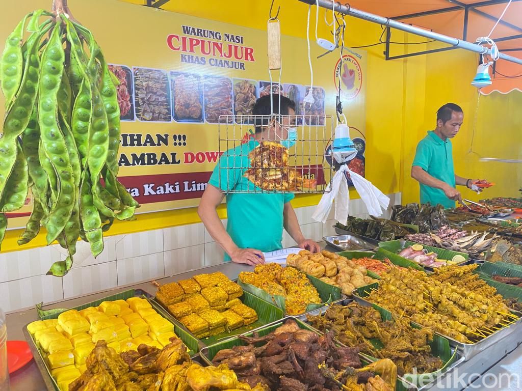 Warung Nasi Cipunjur: Gurih Nagih! Ada 37 Lauk Prasmanan Sunda yang Sedap di Depok