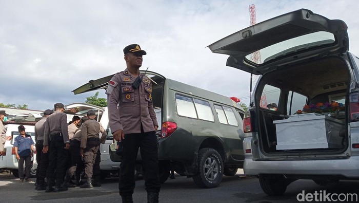 8 Jenazah karyawan PT PTT korban KKB Papua dikirim ke rumah duka di berbagai wilayah di Indonesia. (Saiman/detikcom)