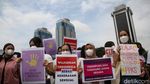 Ada Gurita Raksasa dalam Aksi Hari Perempuan Sedunia