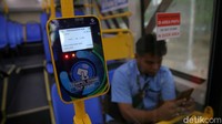 Bus listrik Transjakarta ini akan melayani empat rute, di antaranya Terminal Senen-Bundaran Senayan, Tanah Abang-Terminal Senen, Blok M-Tanah Abang, dan Ragunan-Blok M.