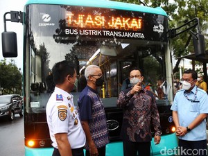 Anies Ingin Ubah Kendaraan Dinas Pemprov DKI Bertenaga Listrik