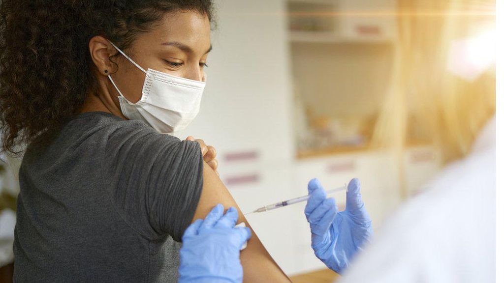 Studi Inggris: Vaksinasi Covid-19 Cegah 20 Juta Kematian
