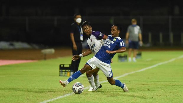 Gelandang Persib Beckham Putra.