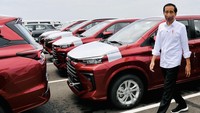 Jokowi meminta ekspor mobil dari pelabuhan baru ini bisa digenjot hingga 180.000 unit pada 2022.