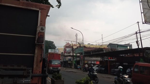 Kebakaran terjadi di Grand Mall Bekasi (Fakhri-detikcom)