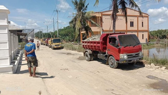 Kondisi jalan di sekitar kawasan Situs Raja Bone. (Mono/detikSulsel)