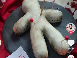 Hii Seram! 5 Kue Ini Berbentuk Pocong hingga Boneka Santet