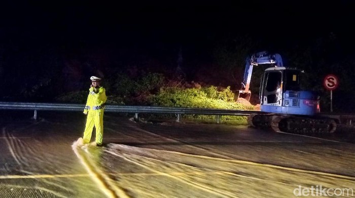 longsor tol pandaan