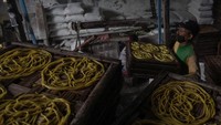 Mi kenyol ini dijual dengan harga Rp 13.000 per kilogram.   