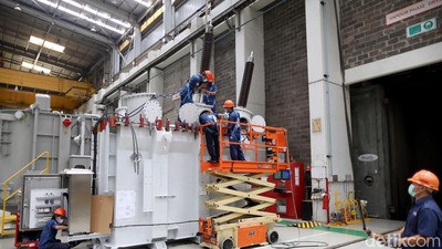 Momen Presiden IsDB Sambangi Pabrik Elsewedy Electric Indonesia