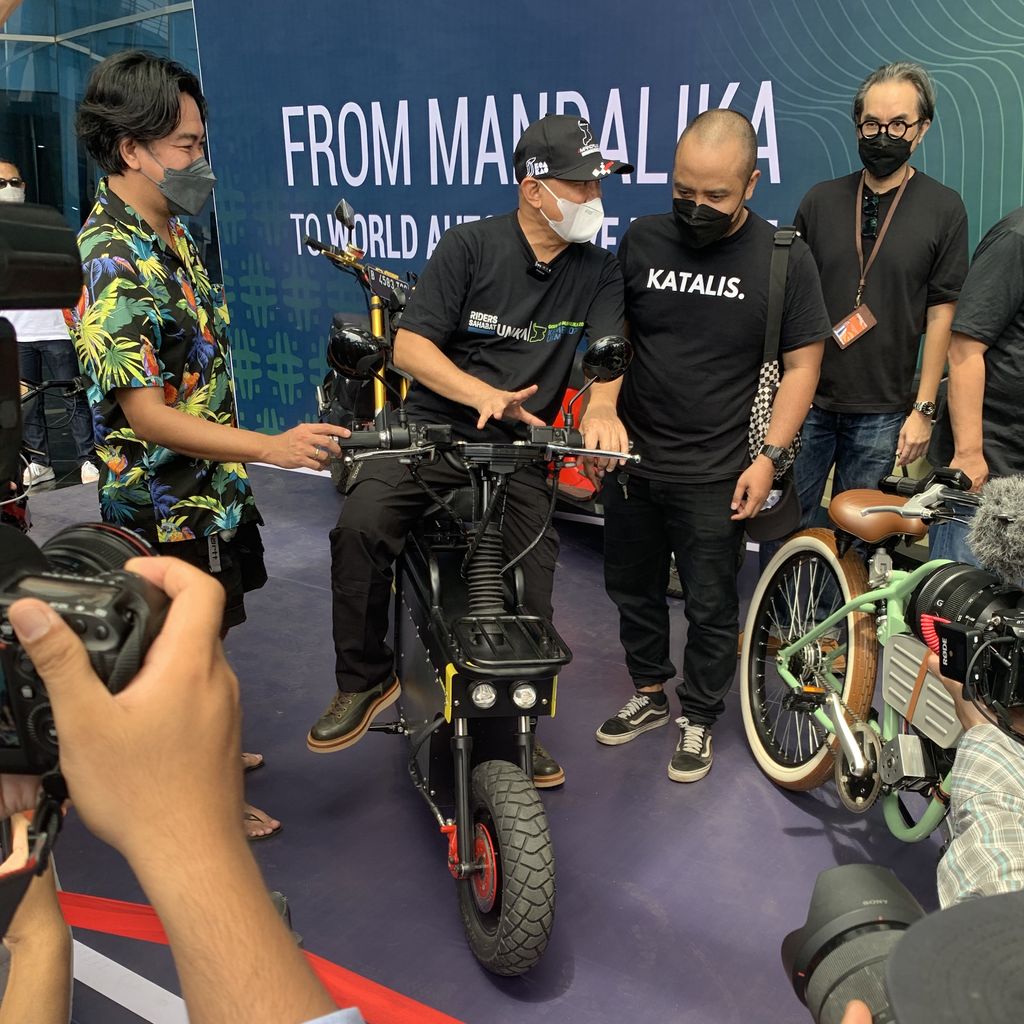 Merek motor listrik lokal akan meramaikan MotoGP di Mandalika, Lombok, Nusa Tenggara Barat. Berbagai motor listrik akan ditampilkan di Mandalika.