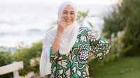 Namun Nina Zatulini tetap membagi waktunya dan terus eksis di media sosial. Foto: Instagram Nina Zatulini