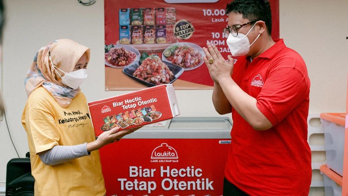 Rayakan Hari Wanita Indonesia dengan Berbagi Lauk Siap Saji Peran Ibu menjadi sosok kunci dalam urusan menyajikan makanan. Segala daya dan upaya dilakukan guna temukan solusi tepat agar kebutuhan gizi keluarga tercukupi. Ini salah satunya