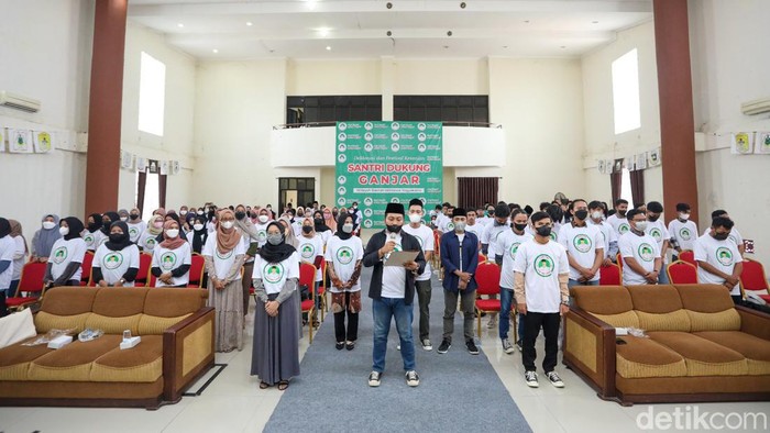 Santri Dukung Ganjar di Jogja mendeklarasikan dukung Ganjar Pranowo capres 2024, Selasa (8/3/2022).