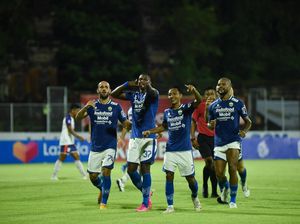 Line Up Arema vs Persib, Wasitnya Istimewa