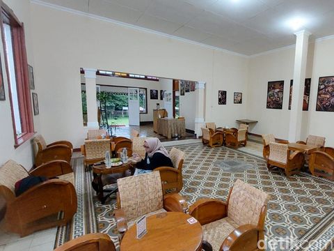 Suasana di kafe Piknik Kopi Lembang, Kabupaten Bandung Barat.