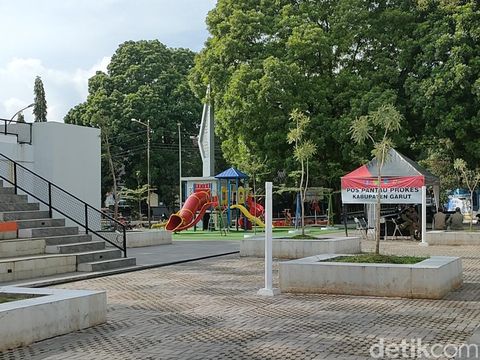 Sudut-sudut di Alun-alun Garut yang baru selesai renovasi.