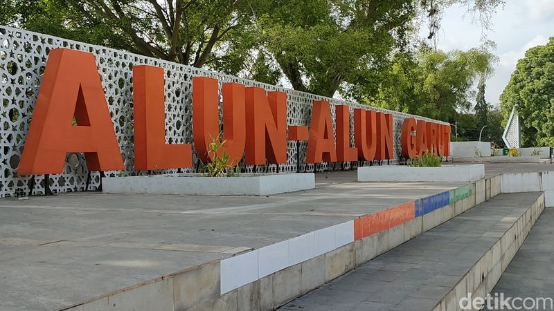 Sudut-sudut di Alun-alun Garut yang baru selesai renovasi.