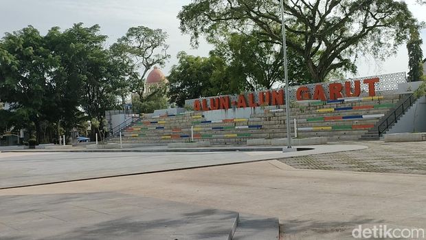 Sudut-sudut di Alun-alun Garut yang baru selesai renovasi.