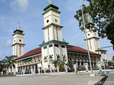 Sudut-sudut di Alun-alun Garut yang baru selesai renovasi.