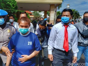 Trik Licik Wanita Bandung Jual Minyak Goreng Murah-Rugikan Korban Rp 1 M