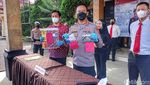Tertunduk Lesu, Penipu Minyak Goreng Murah Diringkus Polisi