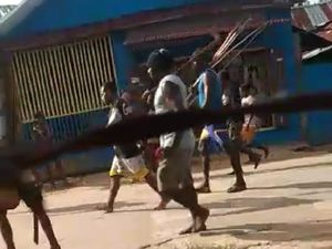 Warga di Merauke Papua Bentrok Gegara Isu Wanita Diintip Mandi
