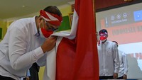 Sebanyak delapan narapidana kasus terorisme di Lapas kota itu berikrar setia pada NKRI dan berjanji berpegang teguh pada Pancasila dan UUD 1945.