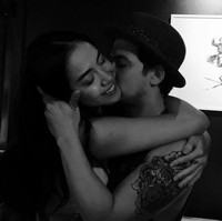 Adilla Dimitri dan Wulan Guritno sendiri telah resmi bercerai sejak 8 April 2021. Kini Adilla Dimitri dikabarkan tengah menjalin kasih dengan Baby Jovanca, aktris yang berusia 15 tahun lebih muda darinya. Foto: Instagram