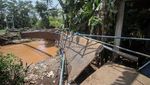 Rumah dan Jembatan Rusak Gegara Banjir Bandang di Pasuruan