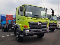 Nggak Cuma Modal Otodidak, Mekanik Bus dan Truk Juga Perlu Sekolah