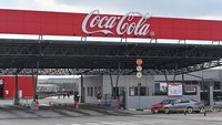Penampakan pabrik Coca-Cola di Azov, Rostov, Rusia 9 Maret 2022.