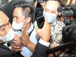 Doni Salmanan: Aksi Memukau Crazy Rich Berbuntut Jeruji Besi