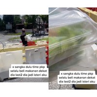 Pria ini tak menduga bertemu jodoh karena kebiasaan memesan makanan lewat layanan bayar di tempat atau Cash on Delivery (COD). Semenjak pandemi COVID-19 kegiatan masyarakat dibatasi sehingga layanan makan pesan antar pun menjadi pilihan, begitu juga sistem pembayaran COD. Pria ini mendapat jodoh setelah kerap bertemu dengan wanita merupakan pemilik gerai makanan dan mengantarkan sendiri pesanan pelanggan yang membayar melalui COD. Gara-gara sering COD makanan dari wanita itu, keduanya pun mulai dekat hingga kini menikah. Foto: Dok. TikTok @chearefiz.