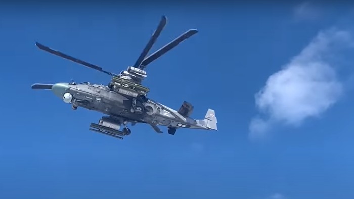 Helikopter serbu Rusia Ka-52 Alligator buatan Kamov