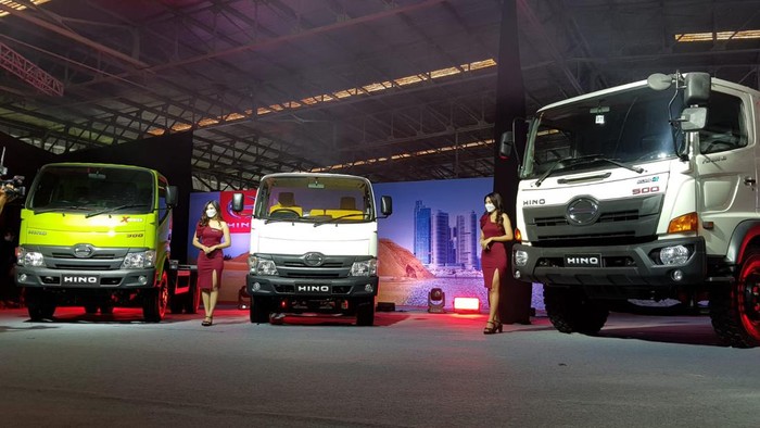 Hino Motors resmi memperkenalkan produk bus dan truk dengan standar emisi Euro4