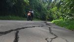 Jalan Ini Rusak Akibat Gempa Pasaman Barat