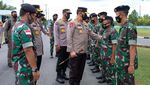 Kapolda Riau Kunjungi 4 Mako TNI di Dumai