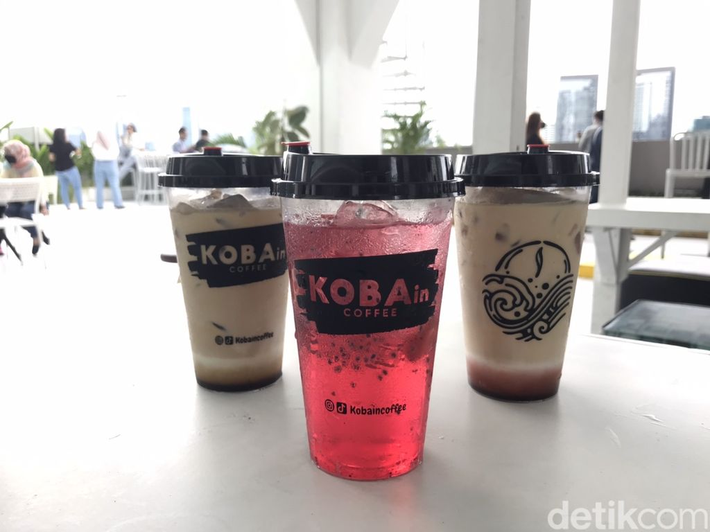 Kobain Coffee: Asyiknya Minum Kopi di Rooftop Mall yang Lagi Viral