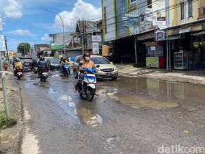 Penantian Warga Agar Jalan Antang Makassar Rusak Parah Dituntaskan Pemprov