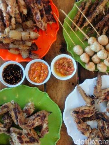 Kuliner di Sate Saterasna Bandung